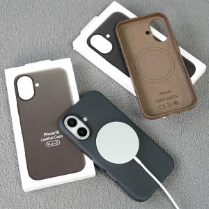 Original Apple Leather Case With Magsafe & Animation